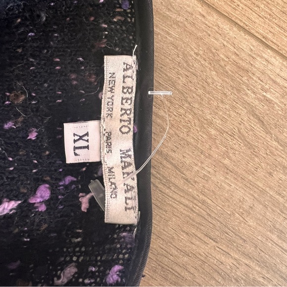 💎Alberto Makali gorgeous like new sweater with no button closures - Picture 3 of 3